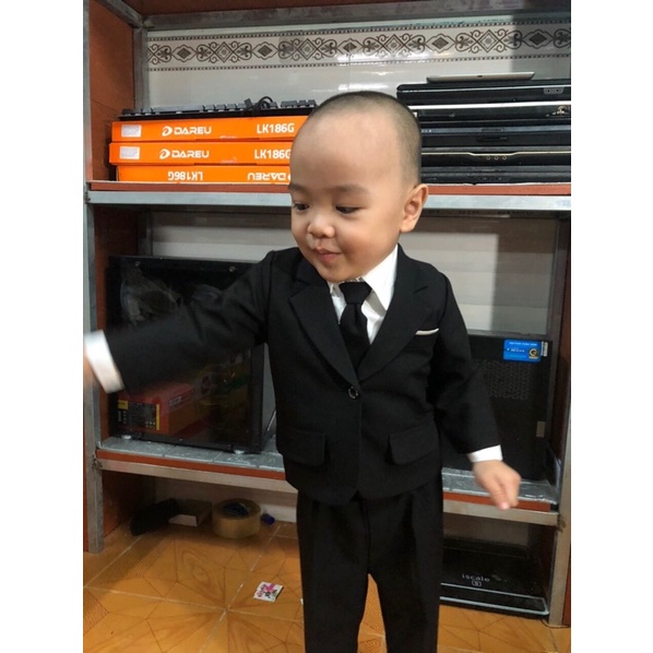 Áo Vest Đen Ngầu Cưng cho bé trai mặc thôi nôi