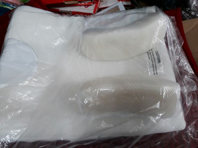 Gối chặn em bé chống giật mình