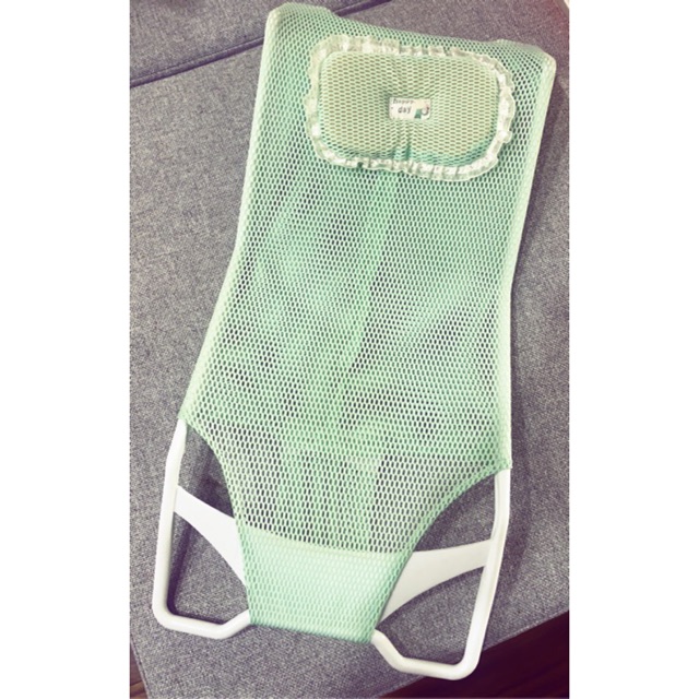 Ghế đỡ tắm cho bé