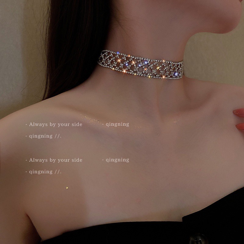 Choker Vòng Cổ Đính Đá Chéo Bản To Siêu Đẹp Cao Cấp Sang Chảnh Mainia Shop