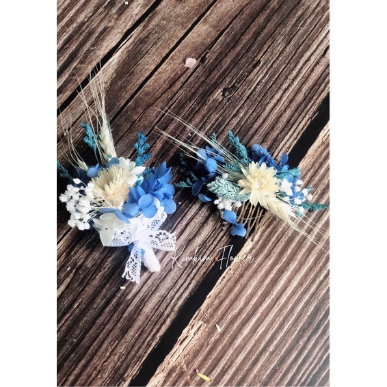 Combo hoa cài áo chú rể và xược tóc cô dâu