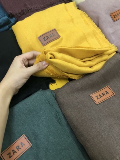 Khăn quàng cổ Zara