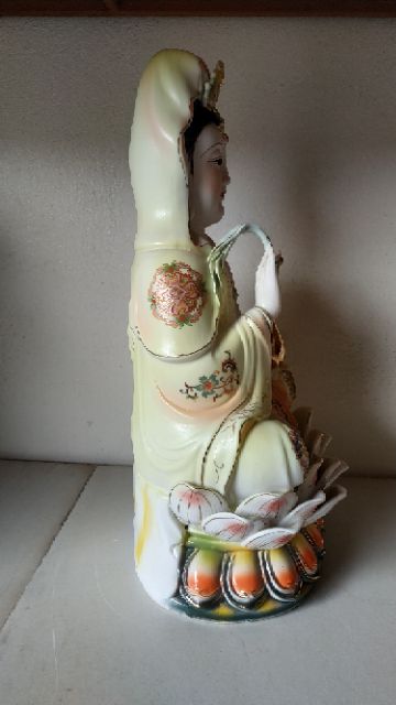 Tượng phật quan âm sứ vàng kim H=40cm R=24cm