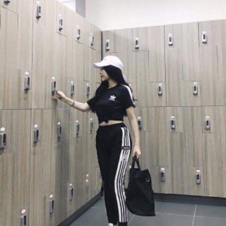 SET QUẦN THỂ THAO SỌC MIX ÁO PULL