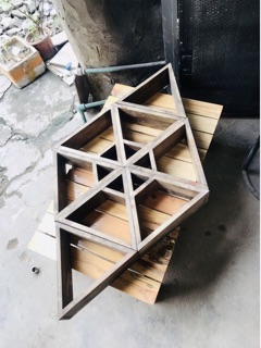 Kệ tam giác gắn tường
