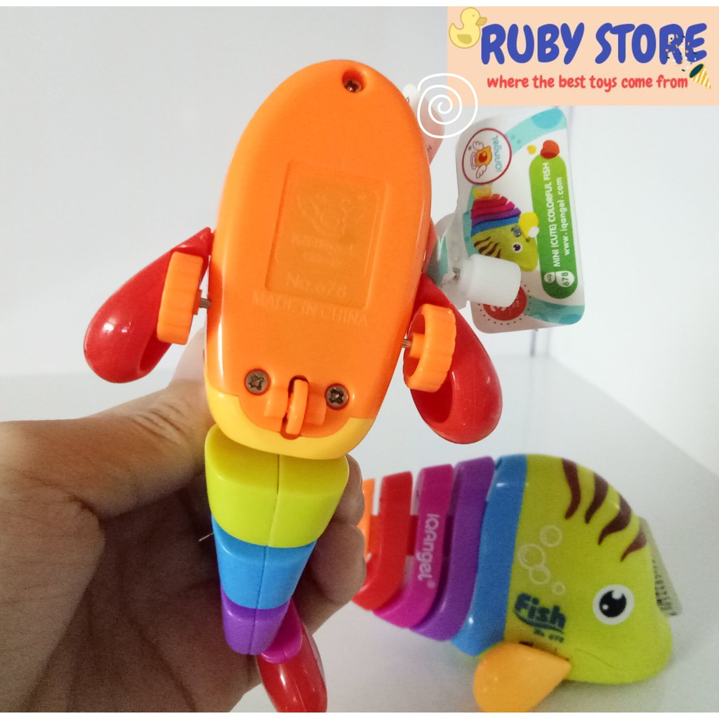 CÁ 7 MÀU ĐUÔI TRÁI TIM