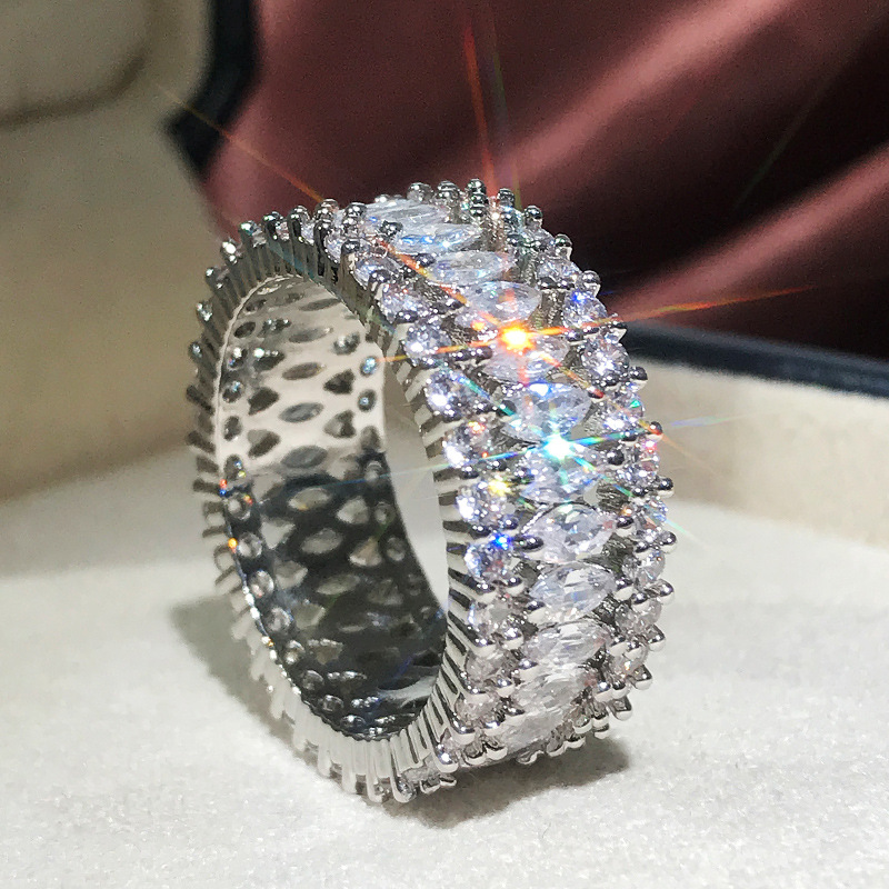 Nhẫn iFIT Đính Đá Zircon Sang Trọng Độc Đáo