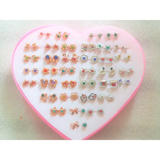 Bông tai nụ chuôi plastic nhiều kiểu dáng