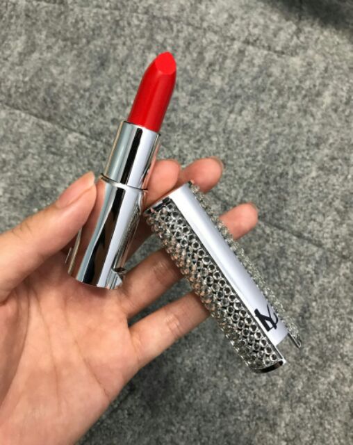 Son Ly Lipstick chất lượng. Nếu bạn đang băn khoăn về màu sắc, hãy ib để được màu tốt nhất phù hợp với bạn