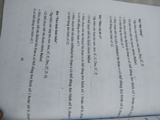 Đàn guitar đệm hát