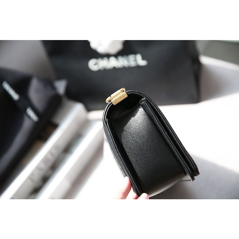 Túi xách nữ C.N BOY super da trăn cao cấp vân da nổi sz25cm đẹp xuất sắc fullbox nam châm nến