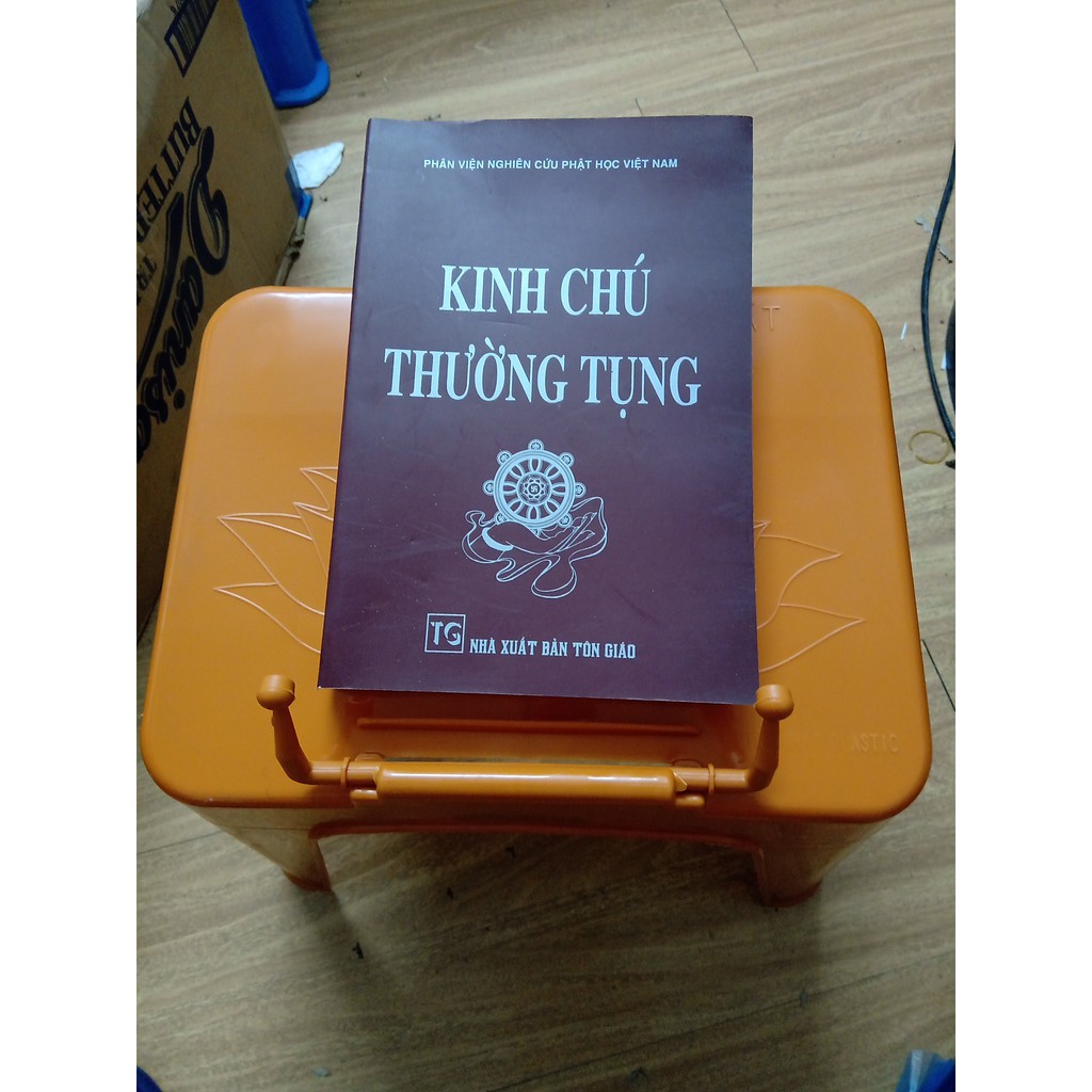 Kệ kinh (Để vừa quyển Kinh Vô lượng Thọ, Kinh chú thường tụng) - Bàn Tụng Kinh Hàng Loại 1