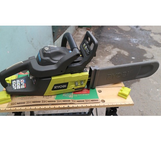 Cưa xích xăng 2 thì Ryobi 46CC lam 400mm