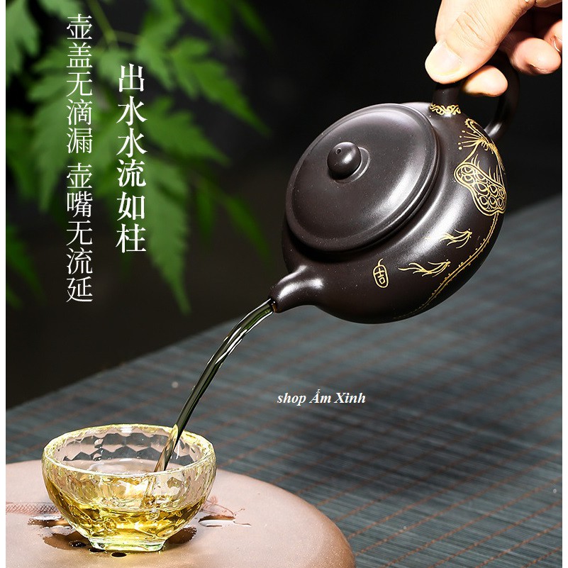 Ấm Tử Sa Nghi Hưng Phỏng Cổ Liên Hoa 185 ml Vẽ Vàng 24 K (Hắc Nê)