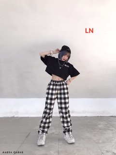 LN12 Áo croptop lô gô nhỏ
