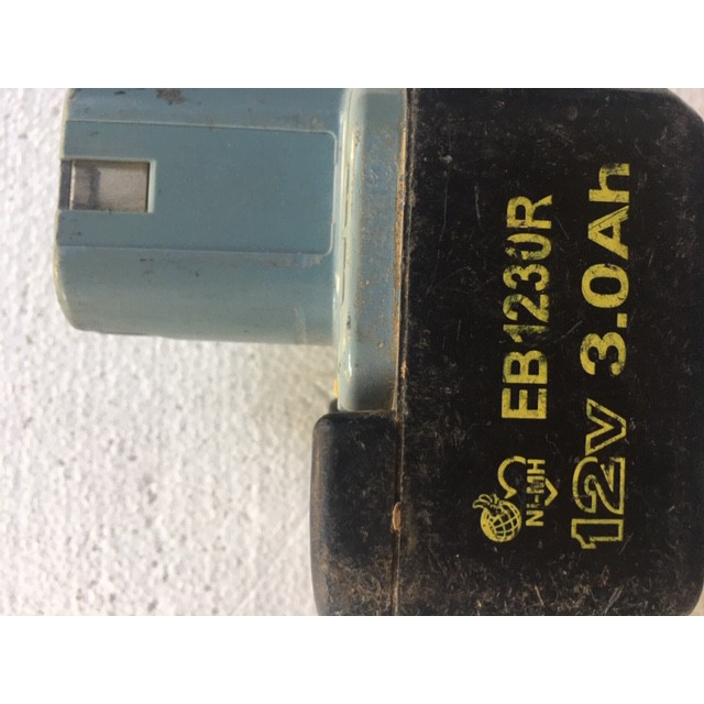 Pin Hitachi 12V dùng  cho máy khoan máy bắn vít
