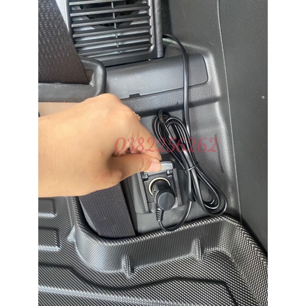 Quạt gió mini cắm tẩu 12V ở hàng thứ 3 cho xe Outlander và nhiều dòng xe khác 12V