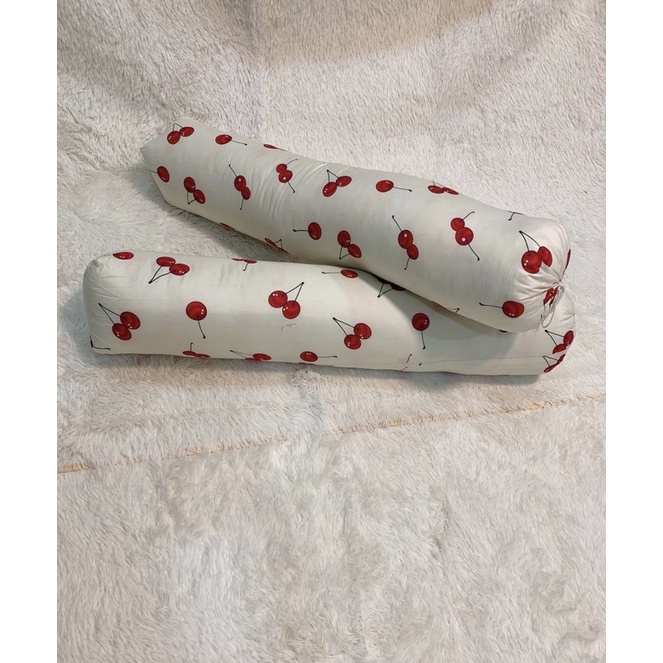 Ruột gối ôm bông sơ trắng tinh khiết mẫu cherry đỏ xinh xắn