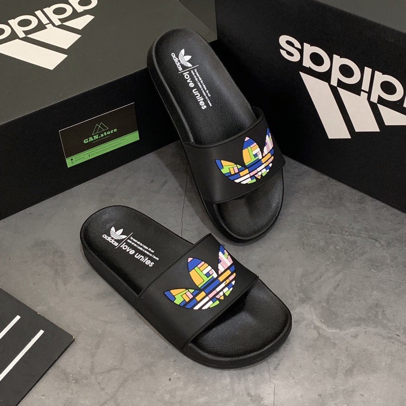 DÉP ADIDAS ADILETTE ĐEN LOGO MÀU - Full box độc lạ