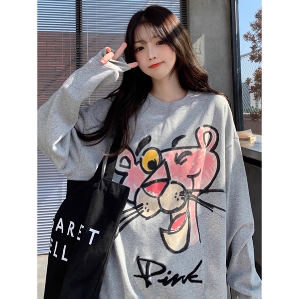 Áo sweater hoạ tiết báo hồng oversize