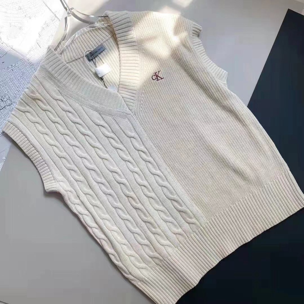 Áo dệt kim không tay cổ chữ V thêu chữ/ Áo sơ mi tay dài màu trắng thời trang cho nữ phong cách Jennie Blackpink