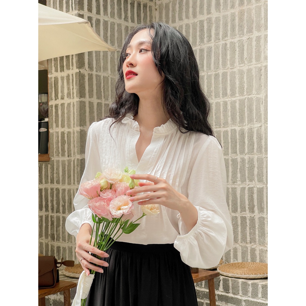Áo sơ mi trắng dài tay nữ MADELEN ly trần cổ nhún bèo