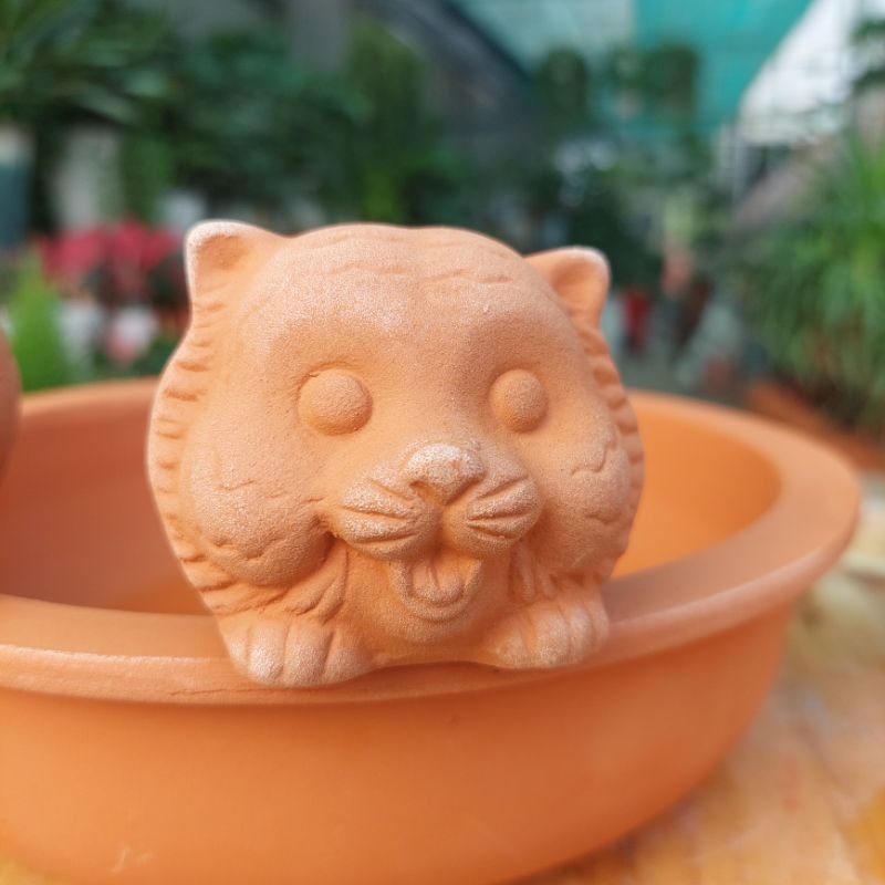 Chậu đất nung, Chậu sen đá - Ổ mèo con dễ thương, miệng chậu 24cm, chiều cao tới miệng 6cm, chiều cao tới đầu mèo 12cm