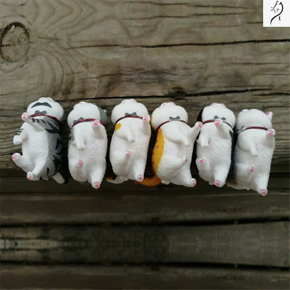 Mô hình mèo thiết kế xinh xắn để bàn trang trí