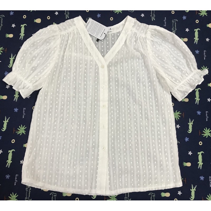 Áo thêu hoa Adore Dress