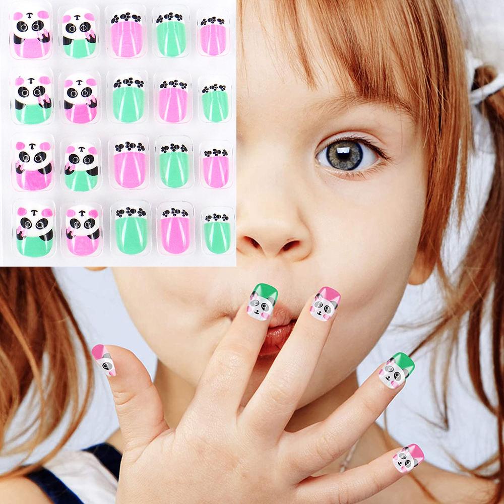 Hộp 24 Móng Tay Giả 8 Kiểu Dáng Khác Nhau Cho Bé