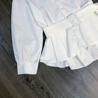 Áo sơ mi cổ ren