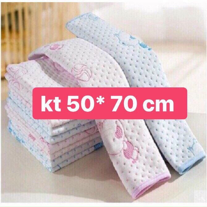 Tấm/miếng Lót chống thấm 4 lớp hình gấu (KT 50*70) cho bé