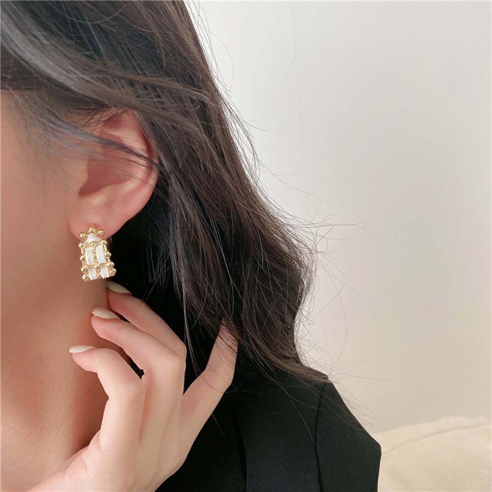 Khuyên Tai Tròn Bện Dây Phong Cách Hàn Quốc