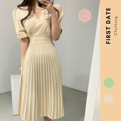 Váy dài xếp ly FIRST DATE Váy công sở thiết kế cổ V nhẹ nhàng mặc đi chơi đi làm style thanh lịch Hàn Quốc