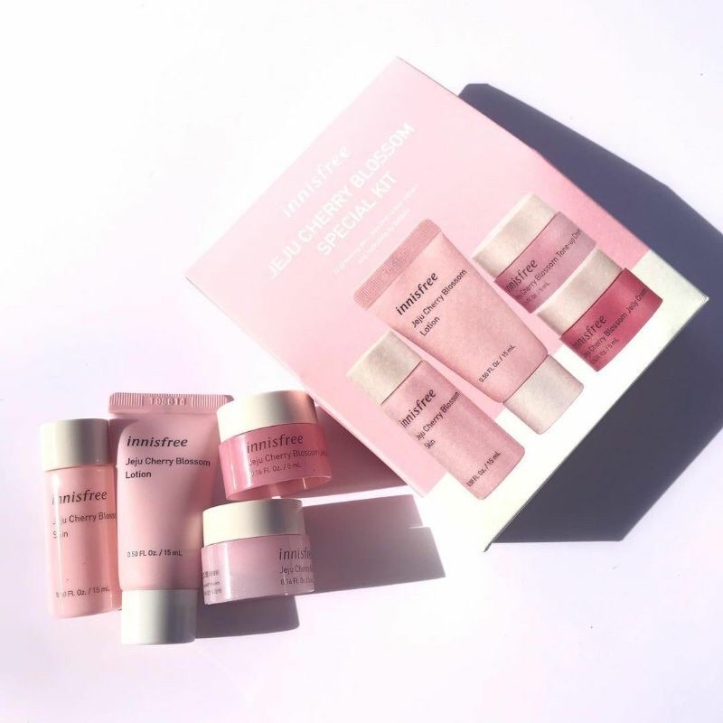 Set dưỡng trắng hoa anh đào Innisfree Mini