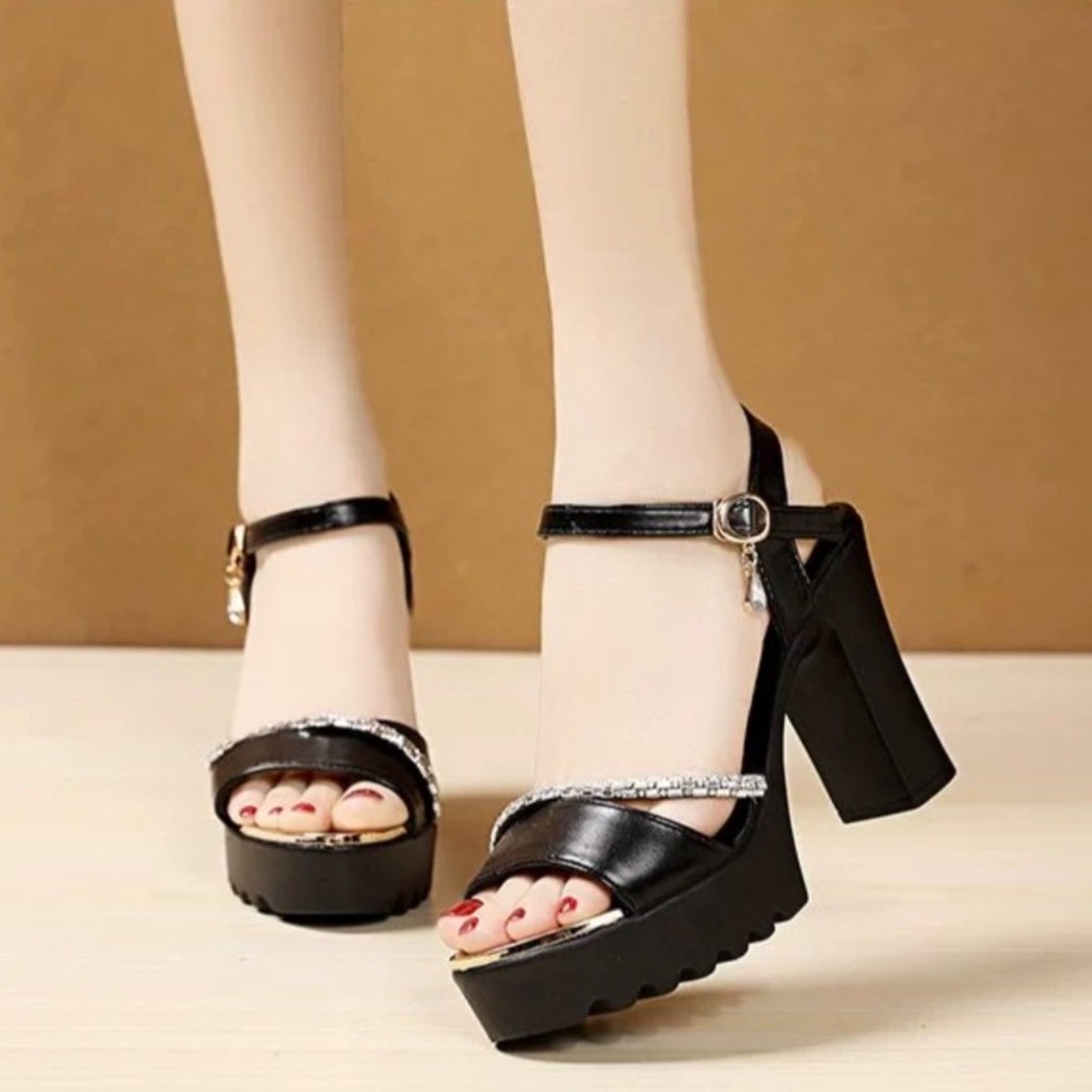 SANDAL CG ĐẾ THÔ PHỐI 1 DÂY ĐÁ SIÊU ÊM