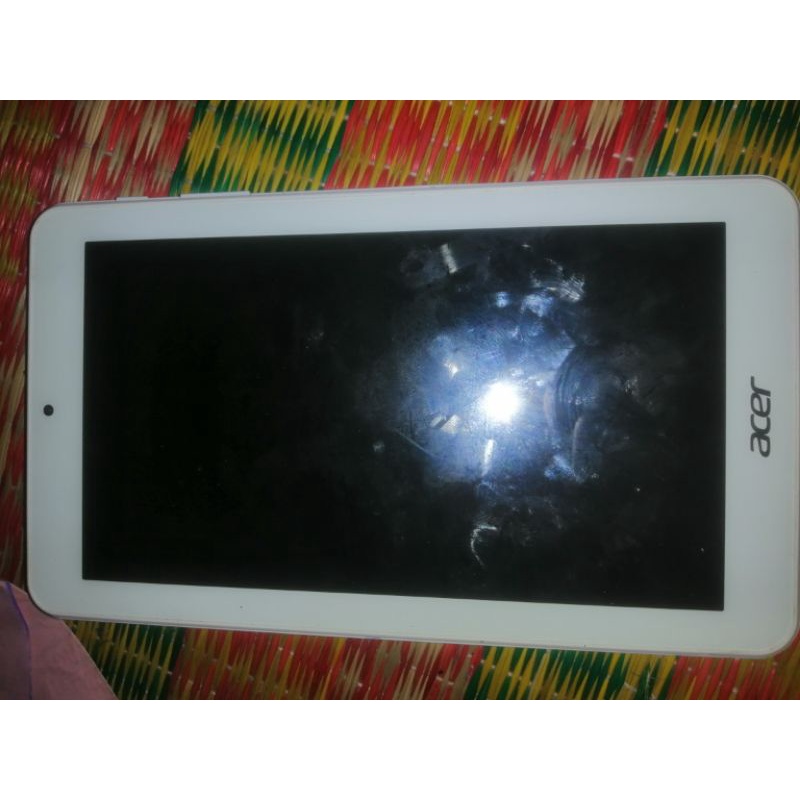 xác máy tính bảng Acer sạc thấy nóng main zin chưa qua sửa chữa