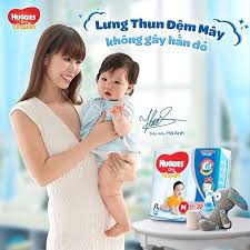 ( tặng 1 túi mini --)  Tả quần huggies M_100 miếng  từ   6--11 kg mẫu đệm Mây  và mẫu  jeans