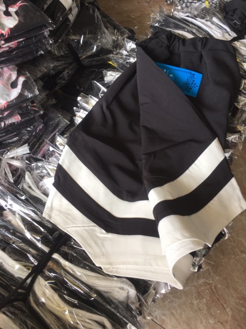 [Mã WASTUP5 giảm 10% tối đa 20K đơn 99K] Quần Đùi V Nam, Nữ UNiSex | BigBuy360 - bigbuy360.vn