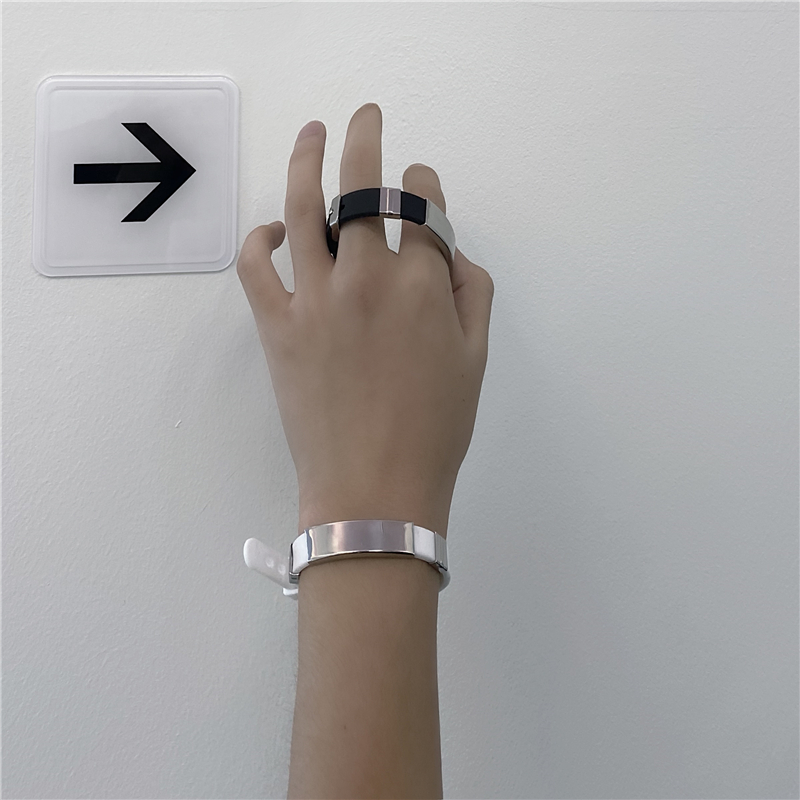 Vòng Tay Silicone Thép Titan Phối Dây Xích Thời Trang 22032 Cho Nam Nữ