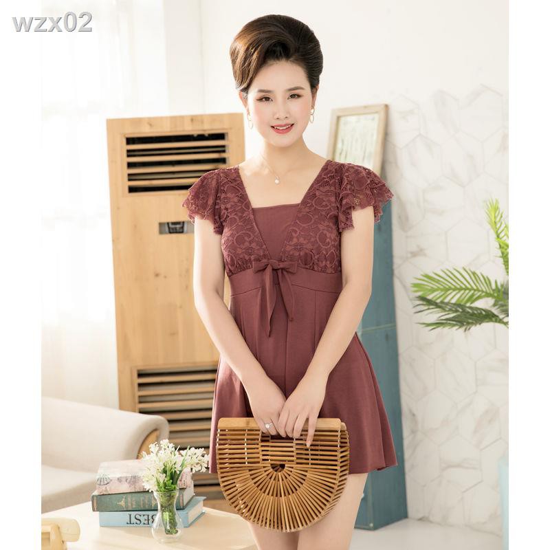 Áo tắm nữ một mảnh che bụng giảm béo 2020 mới trung niên và cao tuổi mẹ mm plus size đồ bơi suối nước nóng | BigBuy360 - bigbuy360.vn