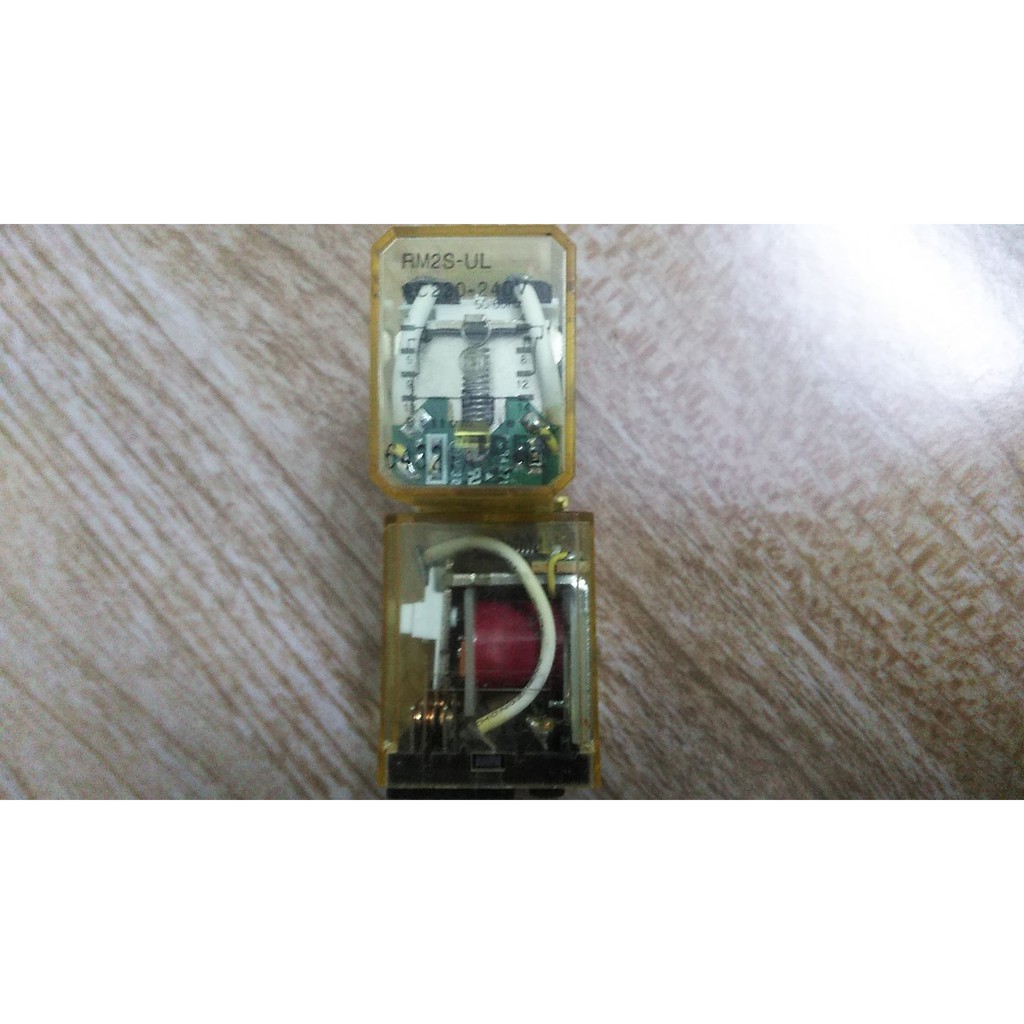 Rơ le trung gian MY4N-GS 220VAC 24VDC