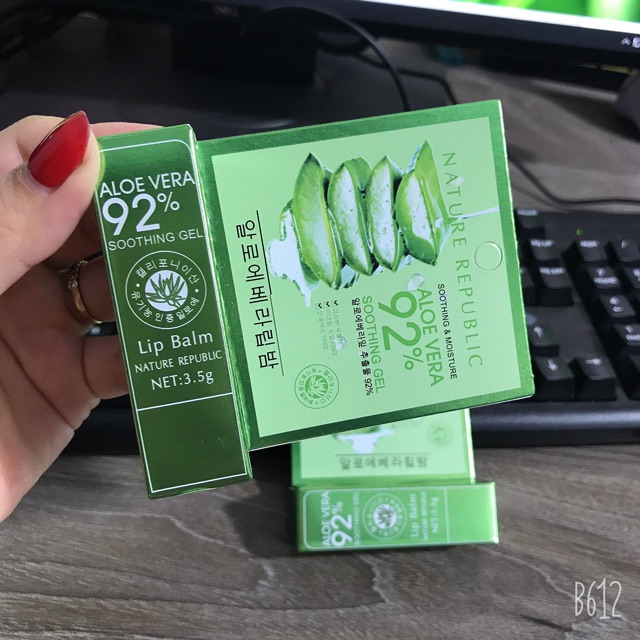 Son dưỡng nha đam có hộp mềm mịn môi K404 | BigBuy360 - bigbuy360.vn