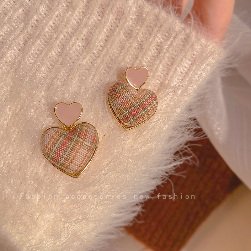 Khuyên Tai Hình Trái Tim Phong Cách Hàn Quốc Xinh Xắn Dành Cho Nữ