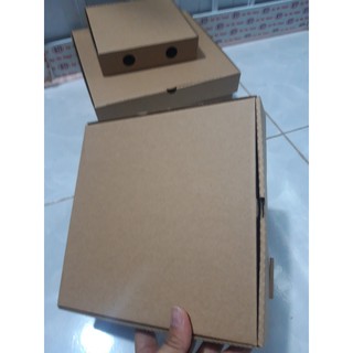 100 hộp nắp gài 16*16*4 cm (piza)