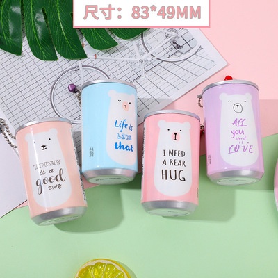 Khăn giấy ướt hình lon nước được chọn mẫu