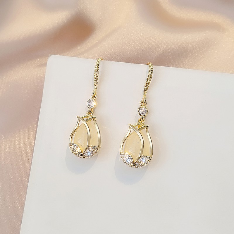 Khuyên tai dáng dài đính đá hình hoa tulip dễ thương thời trang