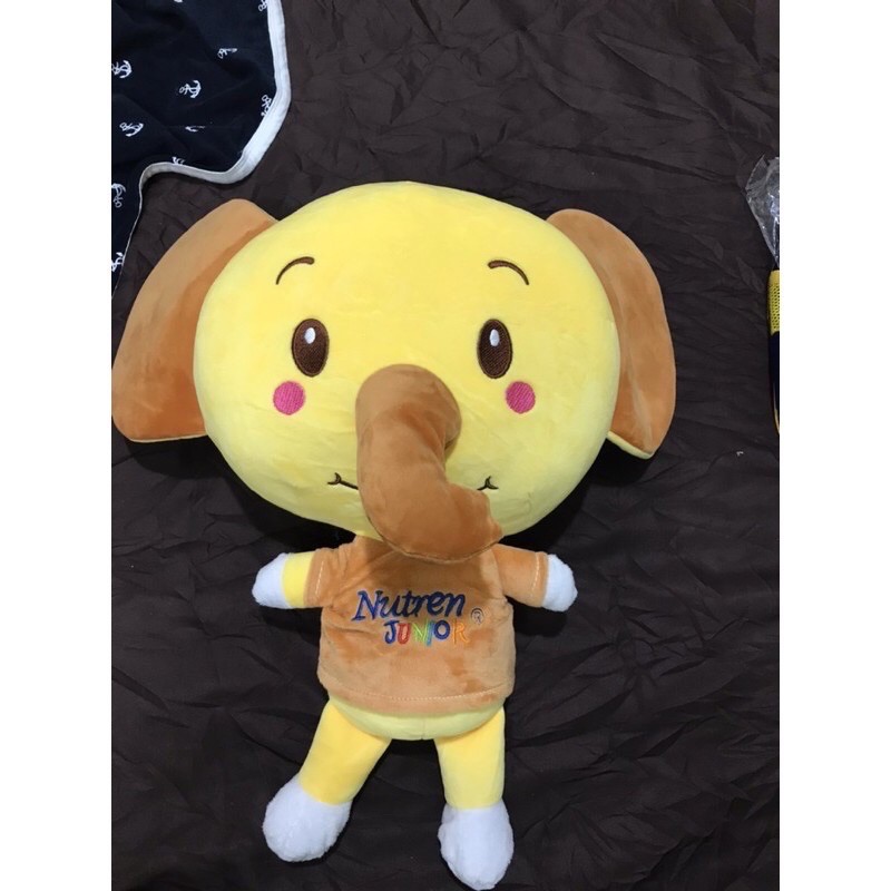Set gối mền voi con quà tặng Nutren Junior