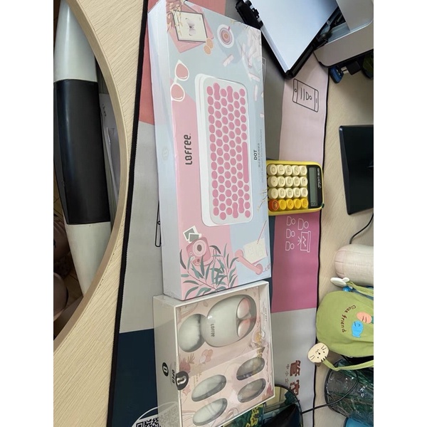 Bàn phím cơ không dây bluetooth Lofree bản giới hạn hoa anh đào hồng pastel chính hãng