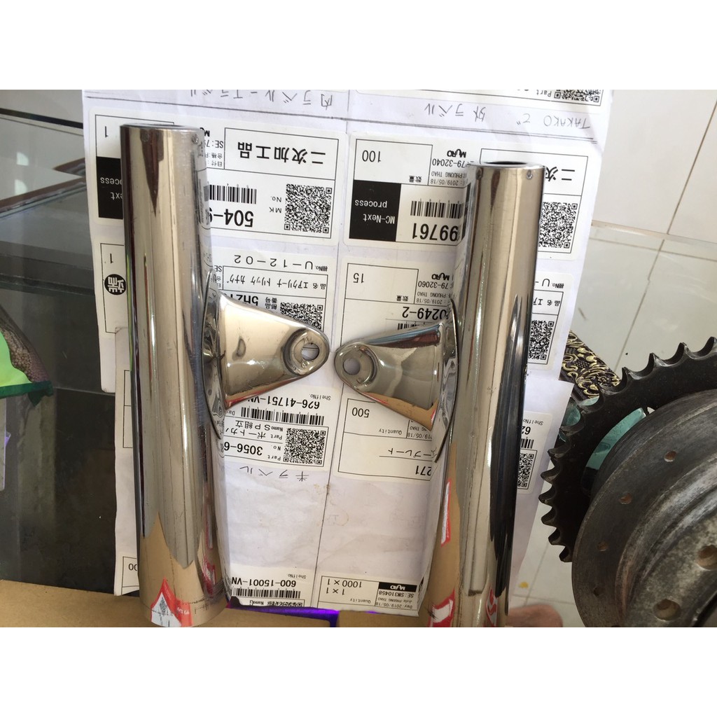 Cặp tai thỏ xe 67 bằng inox hít